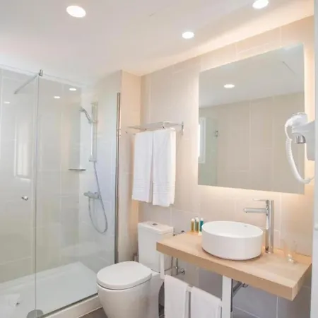 Single With Half Board, Wifi, Pool, Beach Апартаменты Коста Бланка